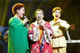 “中国夜莺”朱逢博84岁登台献唱《我的祖国》视频封面