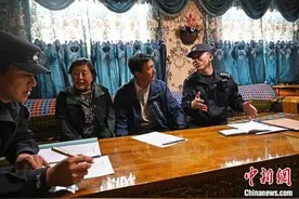 坚守10余年 西藏移民管理警察戍边记图片