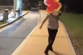 公公收到儿媳的礼物 一不小心父亲节过成儿童节图片