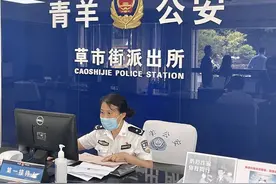 助力寻亲 花甲女民警两天为男子找回57年前的家图片