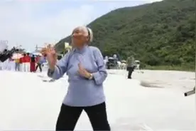 浙江98岁“功夫奶奶”火爆海内外：年轻时被称作女侠，曾拳打家暴男子图片