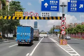 本周四起，中山市行经博爱路货车一律靠右行驶图片