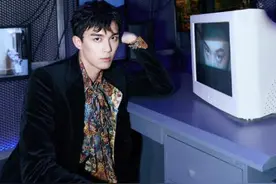 吴磊晒自家冰箱喜感十足 网友直呼：活脱脱的表情包图片