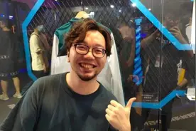 电竞解说员全程“口吐芬芳”，遭LPL内部停职视频封面