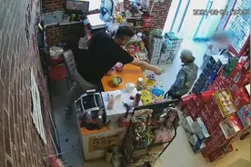 90多岁老奶奶买雪糕忘带钱 好心老板免费赠送 七旬儿子赶来付款图片
