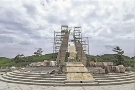 柳州“金钉子”雕塑落成在即，位于长塘镇梳庄村碰冲屯，将成又一重磅地标图片