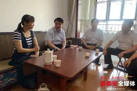 崔洪刚走访苏庆亮家属并调研岱岳区不动产历史遗留问题工作专班时强调：弘扬先模精神，激发奋进力量，奋力开创全市经济社会发展新局面图片
