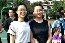 缘分！这两位同学同班同寝同是班长 高考分数都一样图片
