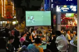 21岁小伙忽然走路像醉汉 熬夜看球的球迷们都要小心了图片