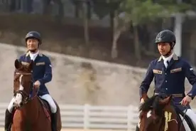 中国历史首次父子同战奥运！马术爷俩：你我谁赢，都是中国赢图片