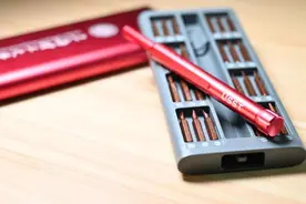 来自理工男学校的礼物，上海理工毕业送学生工具盒，同学：这真的很理工男视频封面