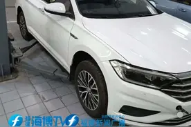 新车才开4个月，得换发动机？福州车友：大众速腾太劣质了！「新闻三剑客」图片