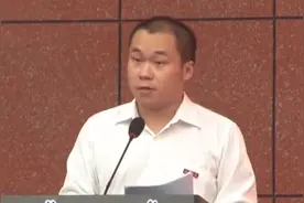 博士论文致谢走红的黄国平回母校演讲：认真活一次，才对得住这一生图片