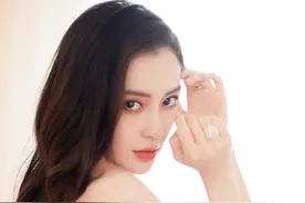 Angelababy繁花纱裙写真 温柔日光作衬明艳动人图片