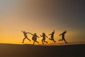 一课译词：手舞足蹈图片