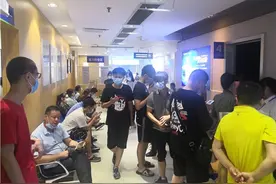 高考“摘镜潮”再来袭，专家：近视手术没有最好，只有最适合图片