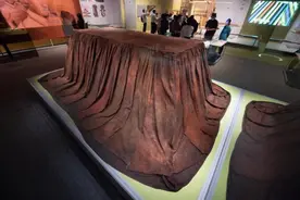 太震撼了，湖北谢家桥出土的2000年前西汉荒帷“焕新”图片