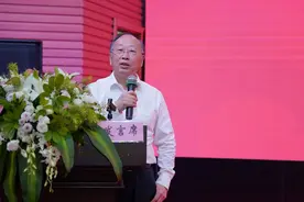 四川省社科院硕士研究生毕业典礼举行 李后强寄语：青年要做创新的先锋图片