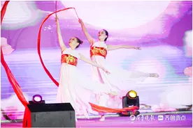 潍坊学院安顺校区举办庆祝建党100周年文艺晚会图片