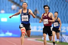 田径——全国锦标赛：杨磊获男子400米冠军图片