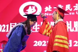 拨穗、抛学术帽 这样的毕业才完整图片