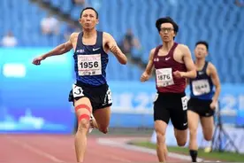 全国锦标赛：杨磊获男子400米冠军图片