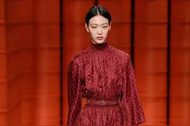重塑与融合的语境之下，看这些2021秋冬主打色图片