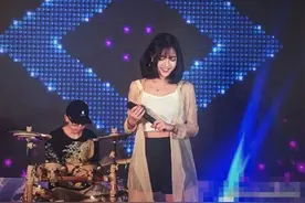 心动的信号第四季方彬涵微博个人资料介绍 方彬涵是时尚博主图片