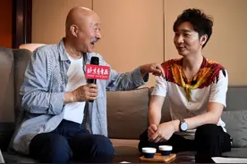 预告 | 陈佩斯陈大愚父子逗“儿子，你喜欢爸爸的表演吗？”图片