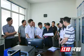 省统计局局长刘文杰赴株洲调研经济运行和统计工作情况图片