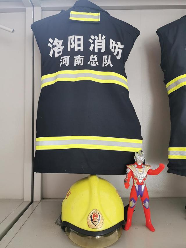 “奥特曼没有丢 而是去执行任务了”小朋友丢失心爱玩具被消防员巧妙归还