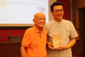 他画的“三个和尚”堪称童年回忆，九旬高龄又开新展图片