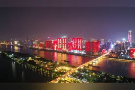 绝美夜景！长沙“一江两岸”灯光秀上新图片