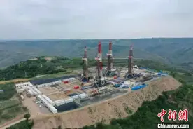 亚洲陆上最大页岩油长水平井平台在长庆建成 产油能力增超10倍图片