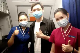 飞机已撤离廊桥！然而，一飞机人等了他18分钟……图片