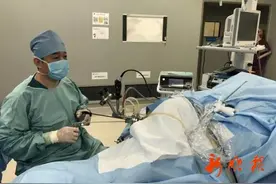 女子交男友后，竟一天比一天丑！医生：是你有“毒”图片