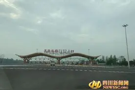 天府机场高速亲测：记者体验用时约30分钟图片