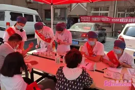 办实事送健康 青岛优抚医院开展志愿服务进社区图片