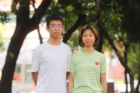 中山纪中龙凤胎兄妹学习运动两不误，双双考取好成绩图片