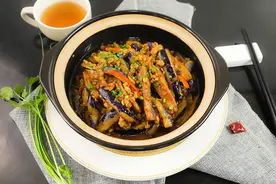为“鱼香茄子”无鱼开撕，莫非还要挑理“老婆饼”里无老婆？图片