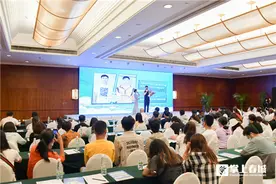 奥运击剑冠军仲满来昆 分享运动生涯和“摘镜”故事图片