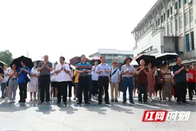 踏虎凿花熠熠生辉 湘西非遗庆百年华诞谱写新华章图片