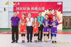 陈忠和亮相“福将计划”排球赛场 谈教练生涯趣事图片