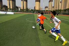 激情夏日，风采绽放——泗县“体彩杯”小学生足球赛热力开赛图片