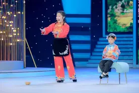 淘气女儿骄傲宣布“我妈三天没打我了！”妈妈携带“败火药”登台求助图片