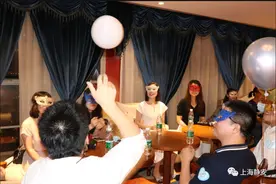 美食、甜品、鲜花、音乐......这样的“假面舞会”，有点甜！图片