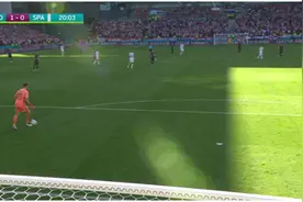 艰难晋级！西班牙淘汰克罗地亚，但后场曾现“惊人失误”，造欧洲杯历史最远“乌龙球”图片