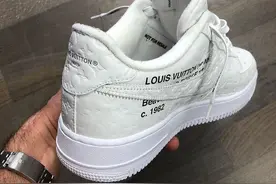 双鞋舌 + 解构设计！LV x AF1 联名实物曝光！网友：有内味儿了图片
