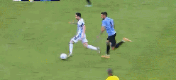 阿根廷1-0巴西，梅西终于在国际大赛夺冠了