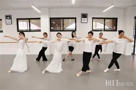 坚持排练三个月，这所学校妈妈舞蹈团惊艳亮相图片